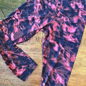 Pink and Black Camouflage Leggings for Active Wear